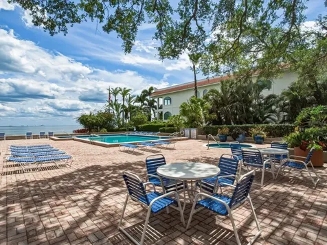 2413 Bayshore Boulevard Tampa FL 33629