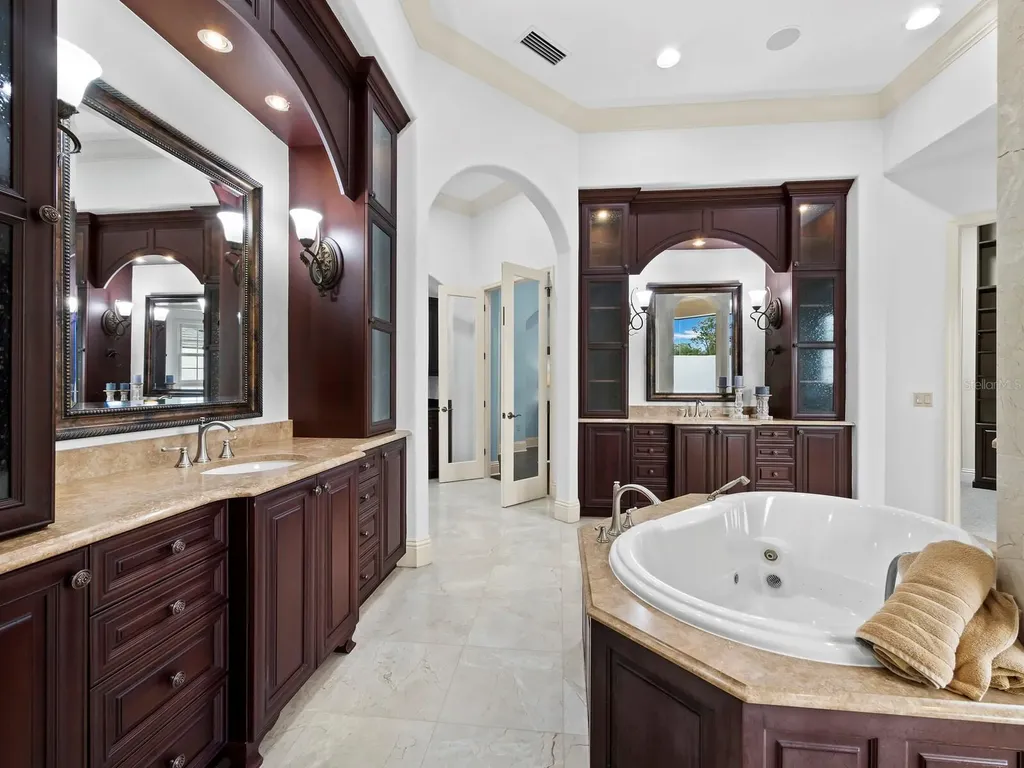 3129 Founders Club Drive Sarasota FL 34240