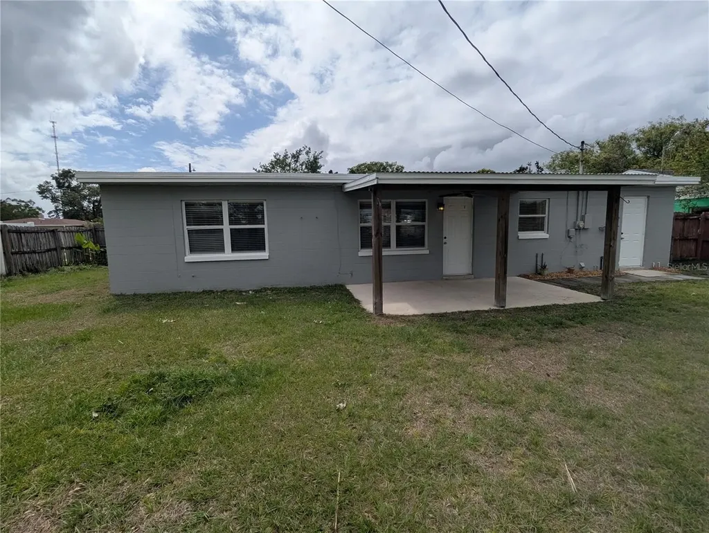 5421 Alloway Street Orlando FL 32810