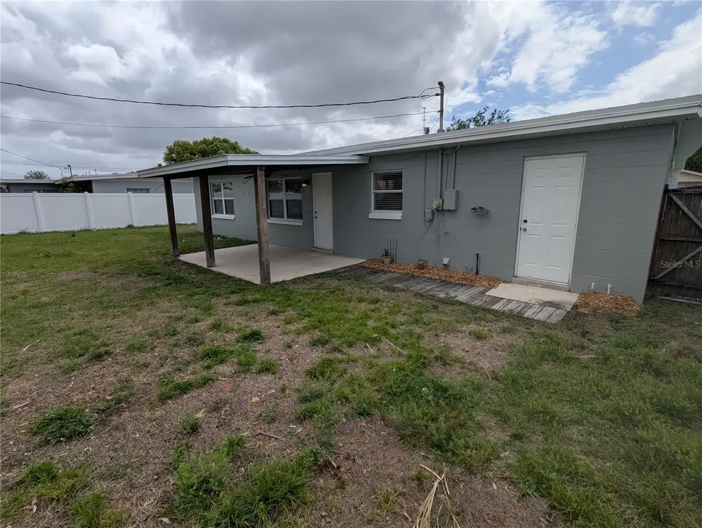 5421 Alloway Street Orlando FL 32810