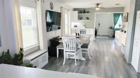 15243 S Highway 25 Weirsdale FL 32195