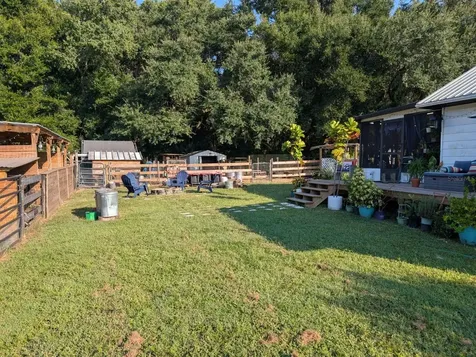 15243 S Highway 25 Weirsdale FL 32195