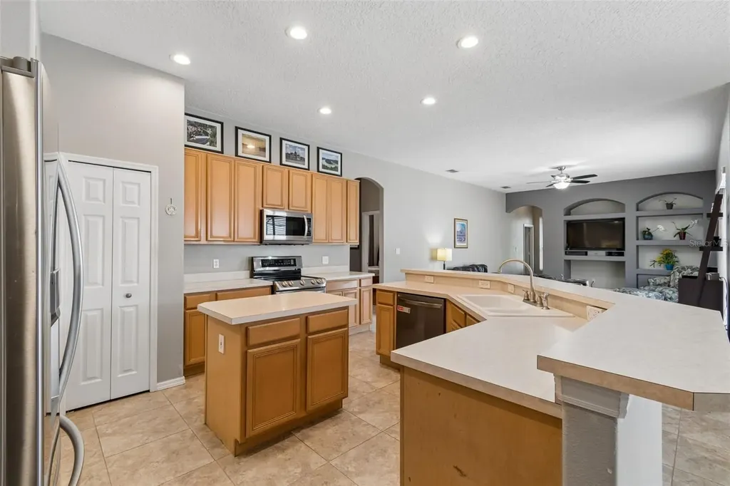 10240 Pointview Court Orlando FL 32836