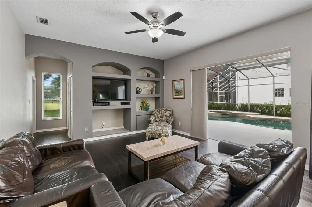 10240 Pointview Court Orlando FL 32836