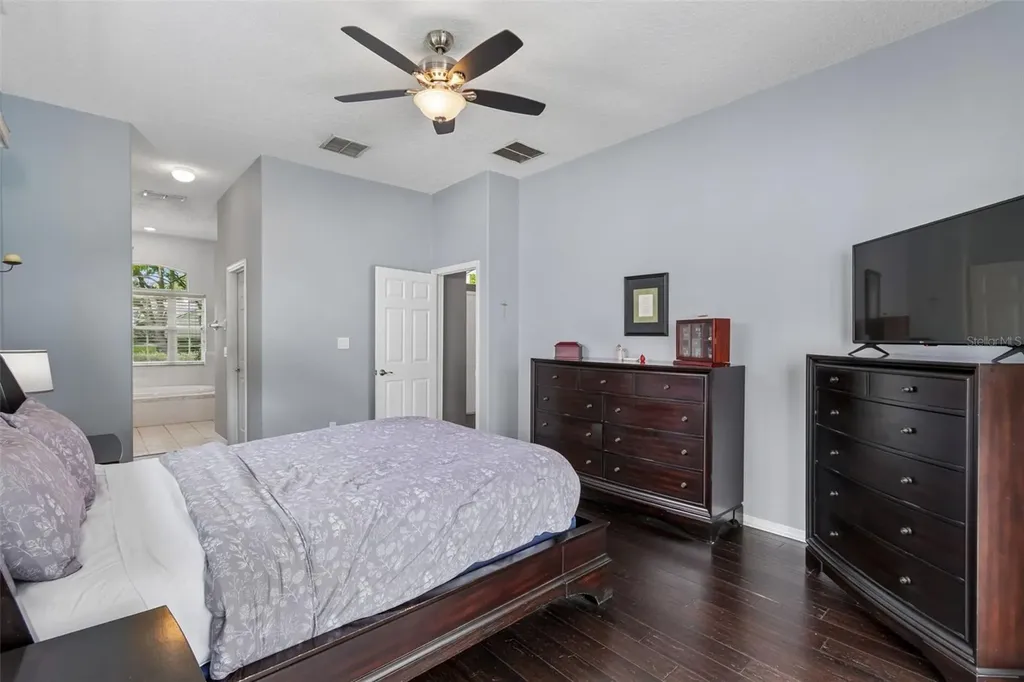10240 Pointview Court Orlando FL 32836