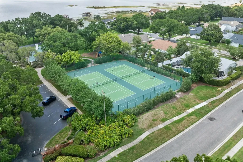 10240 Pointview Court Orlando FL 32836
