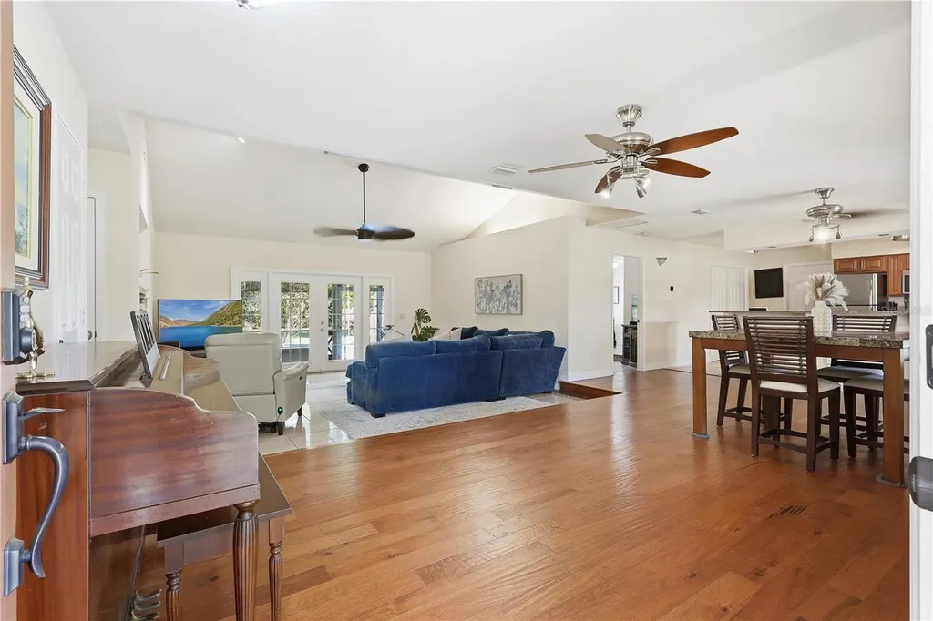 1261 E Fullers Cross Road Winter Garden FL 34787