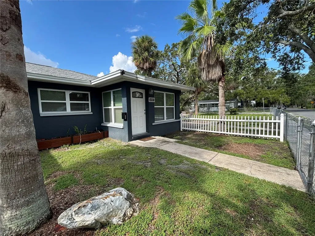 422 15th Avenue S St Petersburg FL 33701