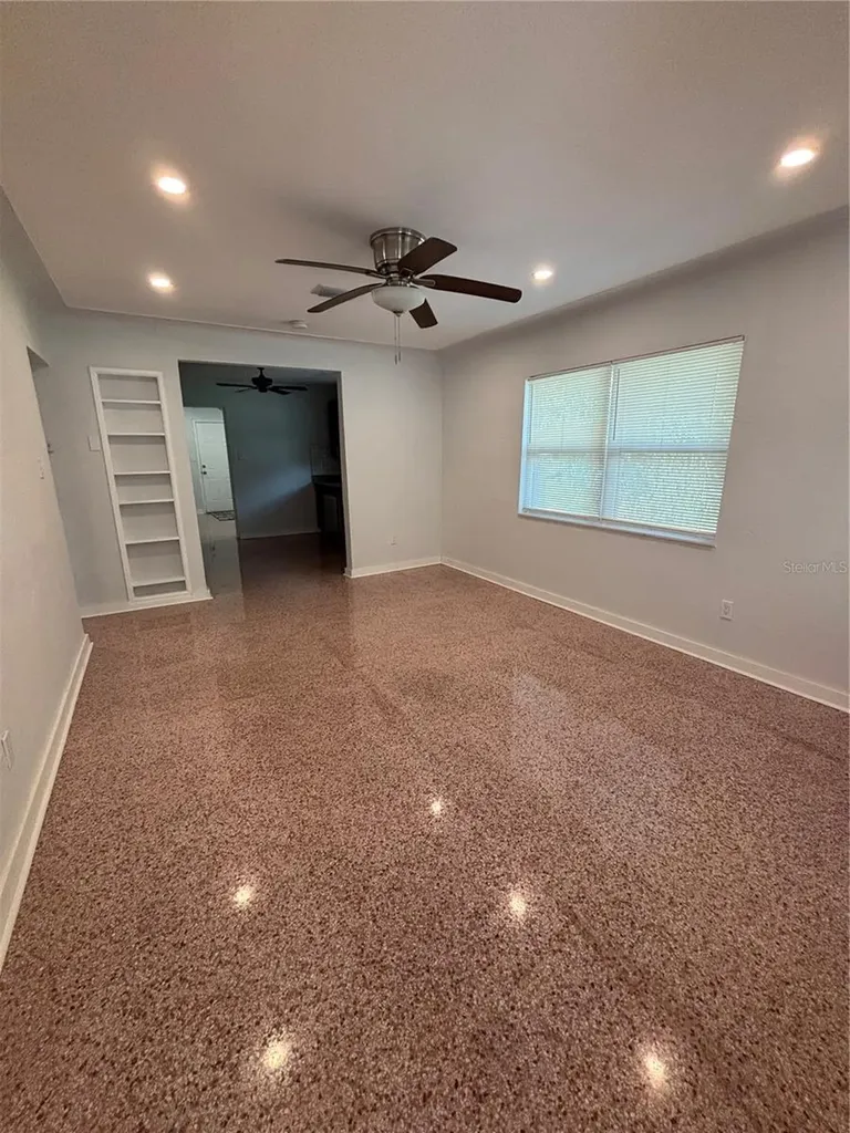 422 15th Avenue S St Petersburg FL 33701