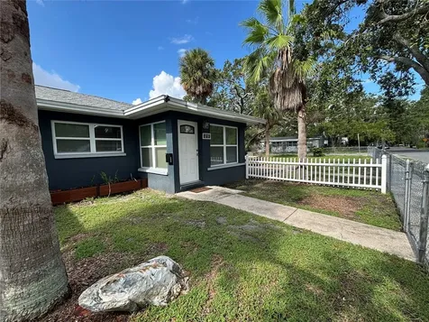 422 15th Avenue S St Petersburg FL 33701