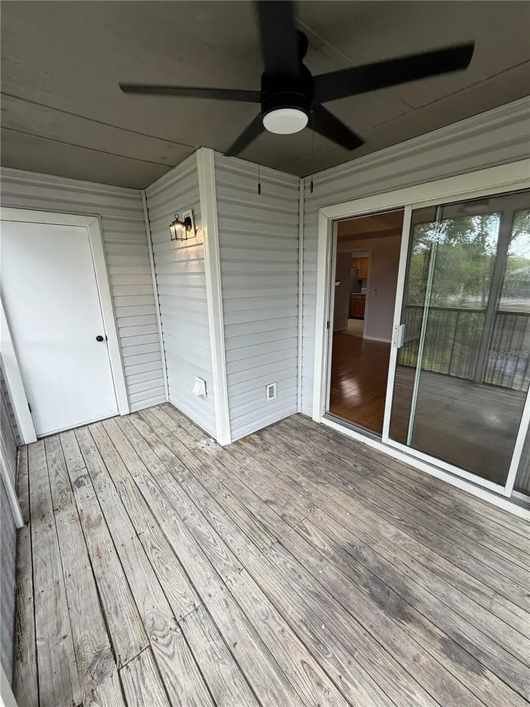 3156 Valley Oaks Drive Tampa FL 33618