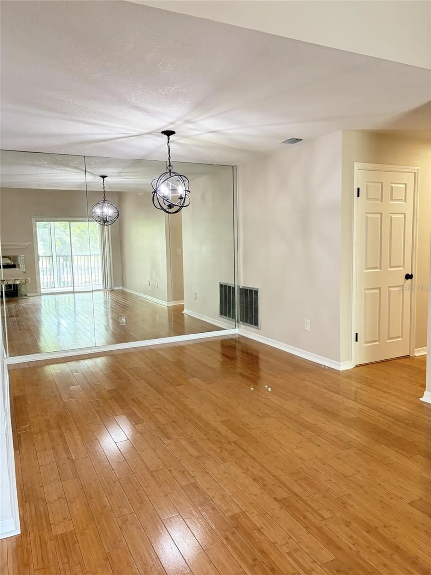 3156 Valley Oaks Drive Tampa FL 33618