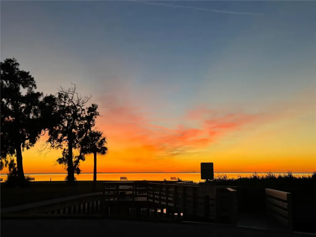 654 Windrush Bay Drive Tarpon Springs FL 34689
