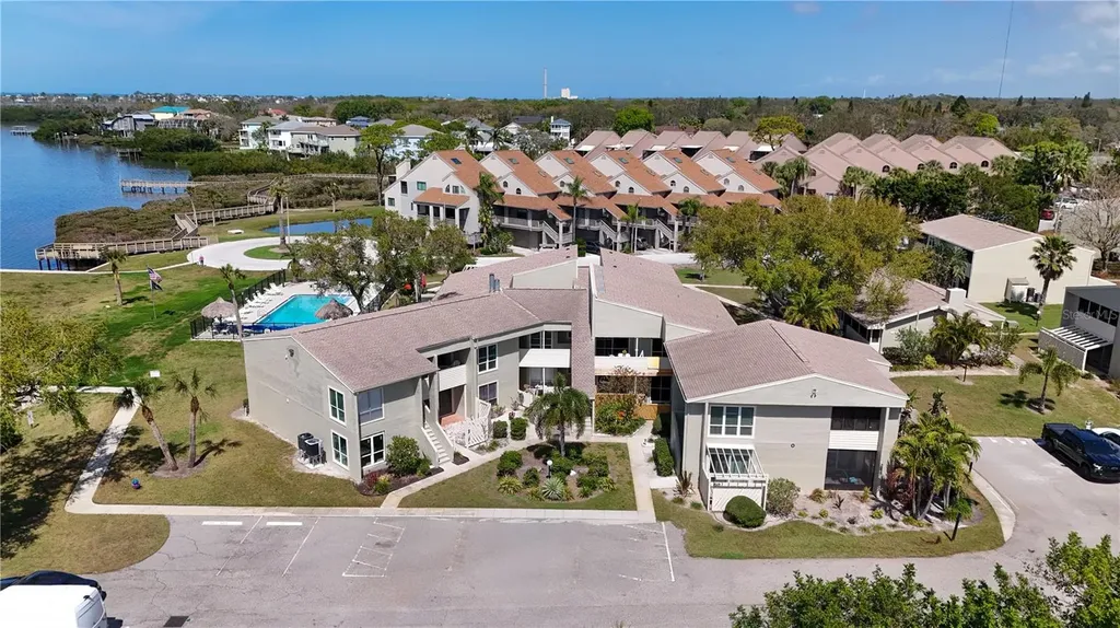 654 Windrush Bay Drive Tarpon Springs FL 34689