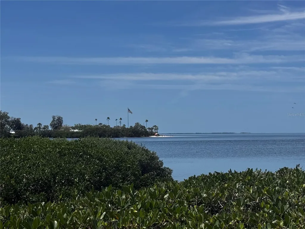 654 Windrush Bay Drive Tarpon Springs FL 34689