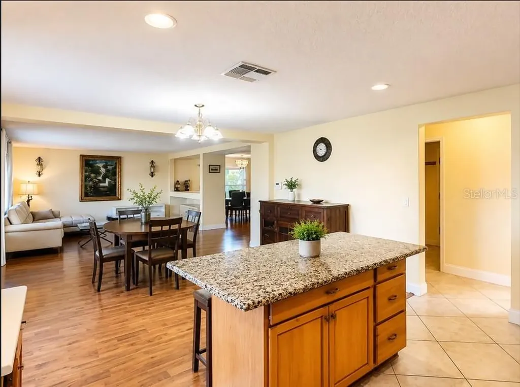 12827 Oulton Circle Orlando FL 32832