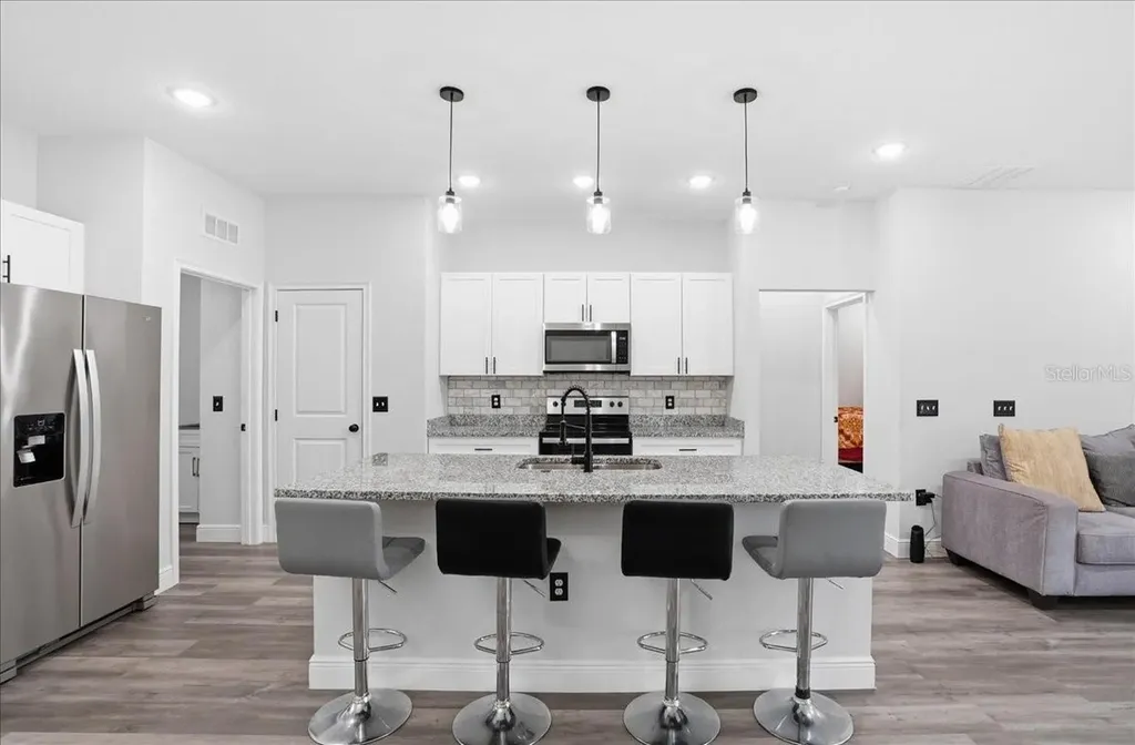 2125 Hibiscus Place Poinciana FL 34759