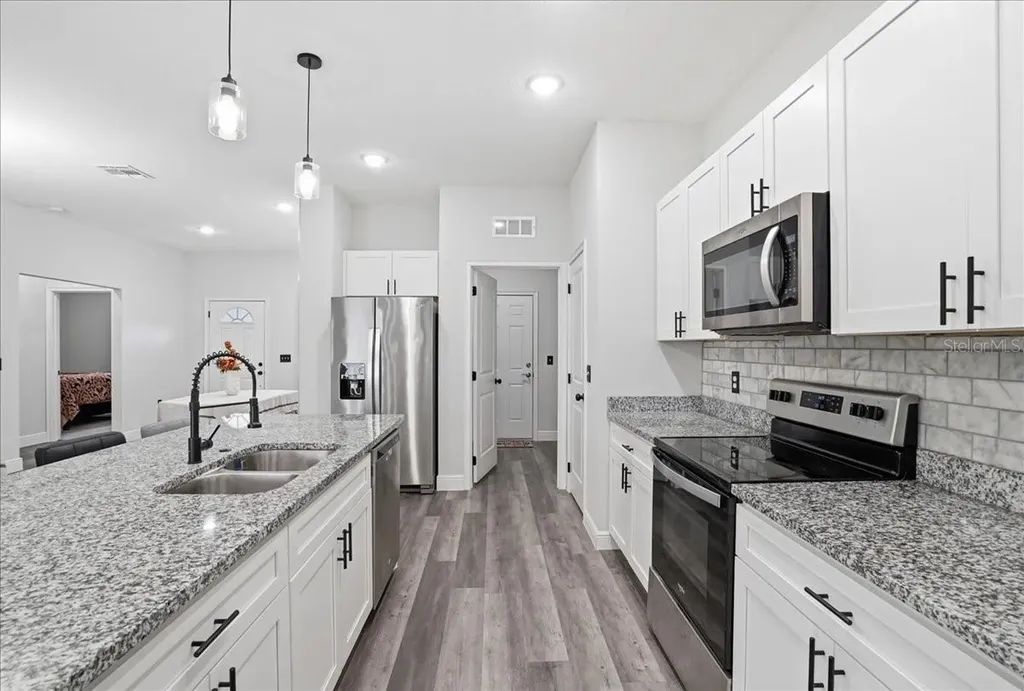 2125 Hibiscus Place Poinciana FL 34759