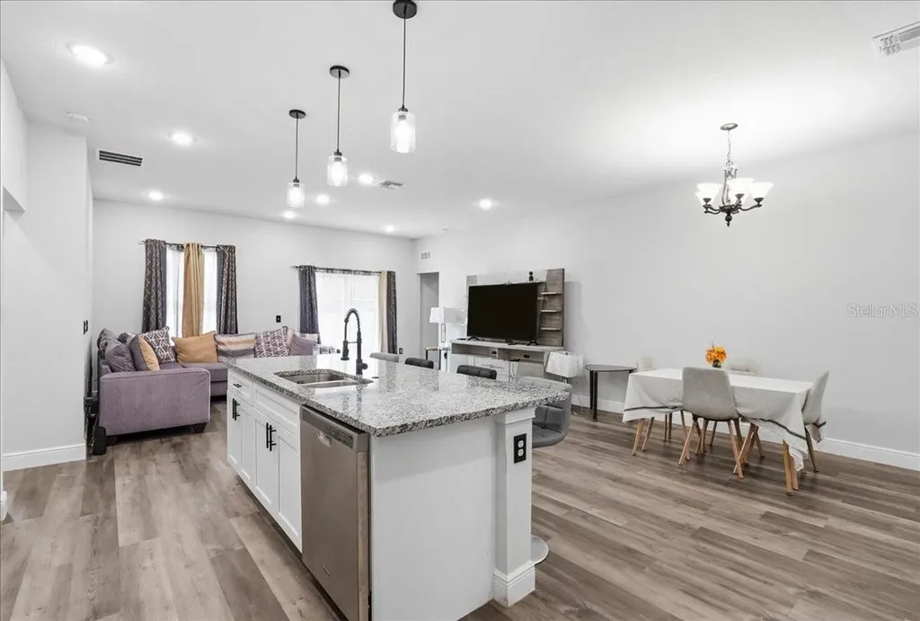 2125 Hibiscus Place Poinciana FL 34759