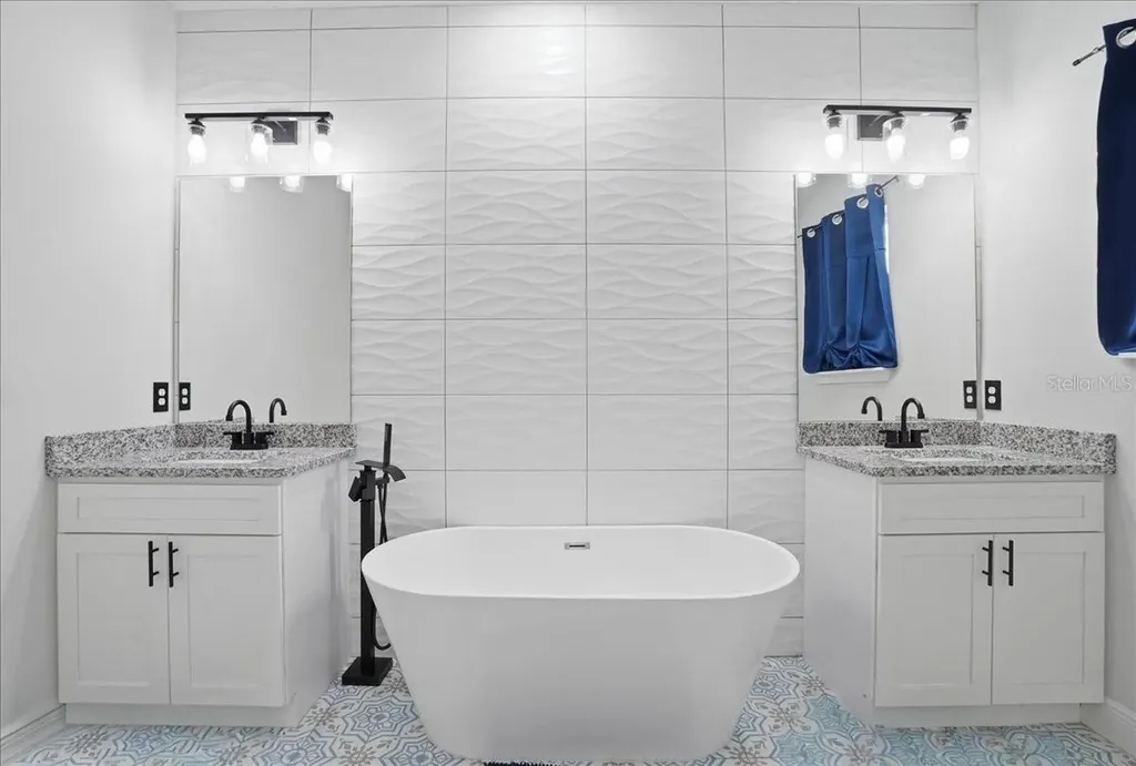 2125 Hibiscus Place Poinciana FL 34759