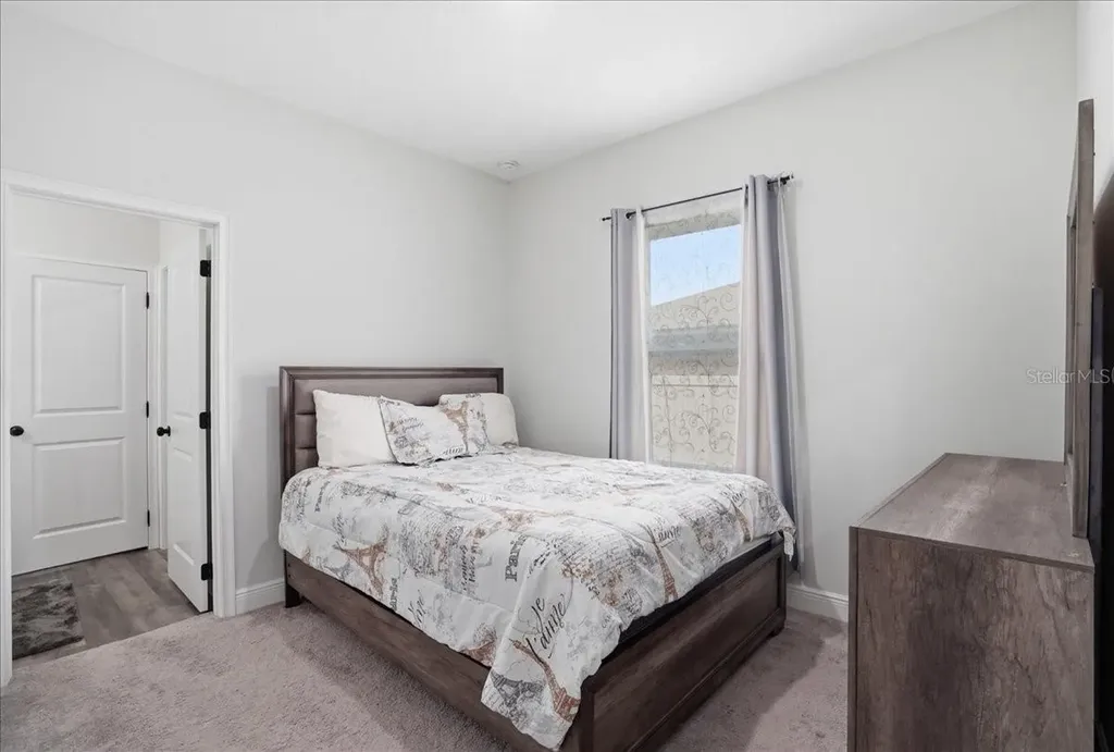 2125 Hibiscus Place Poinciana FL 34759