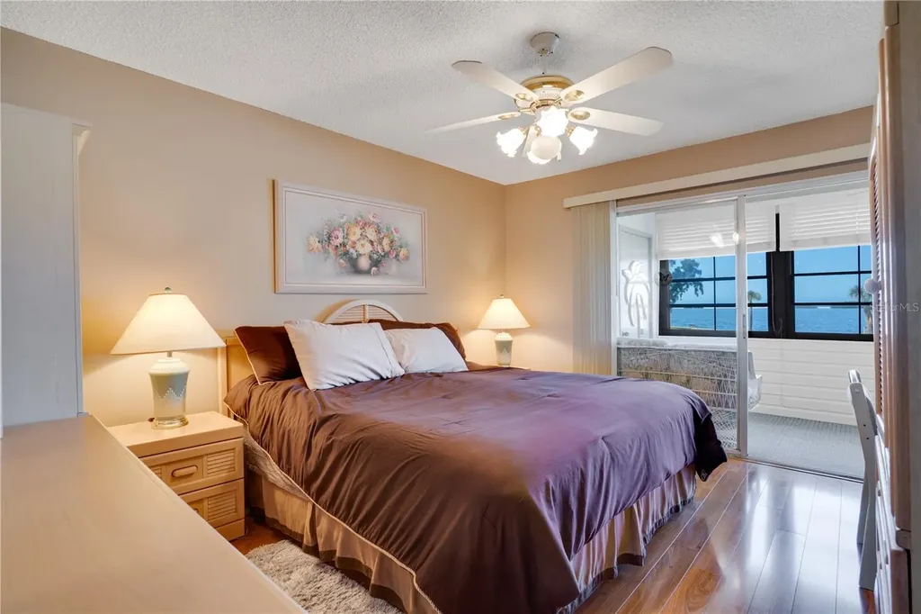 656 Windrush Bay Drive Tarpon Springs FL 34689