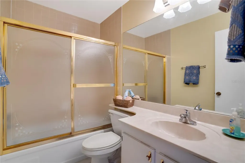 656 Windrush Bay Drive Tarpon Springs FL 34689
