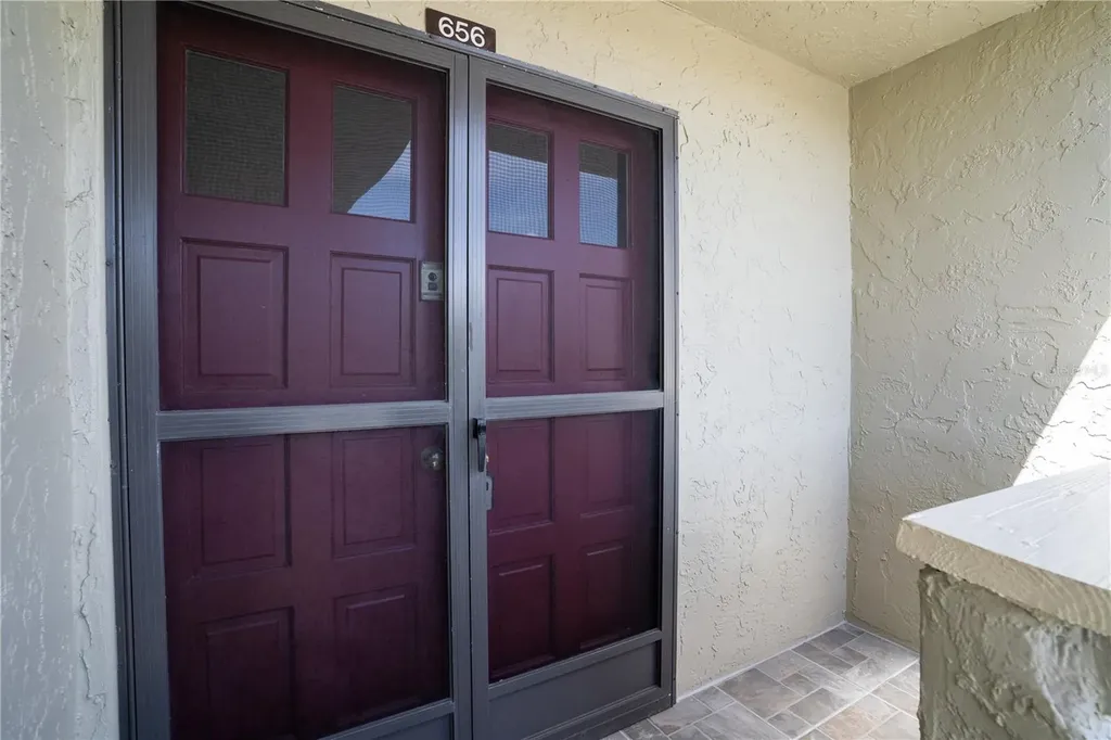 656 Windrush Bay Drive Tarpon Springs FL 34689