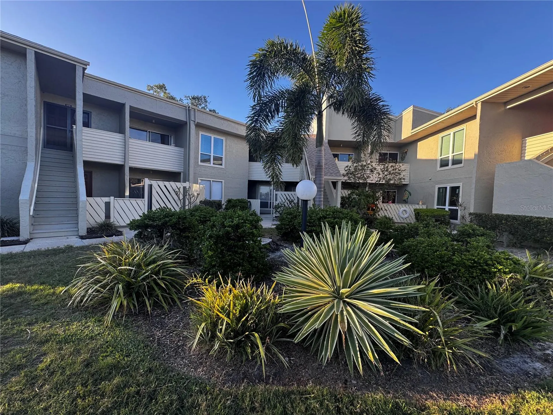 656 Windrush Bay Drive Tarpon Springs FL 34689