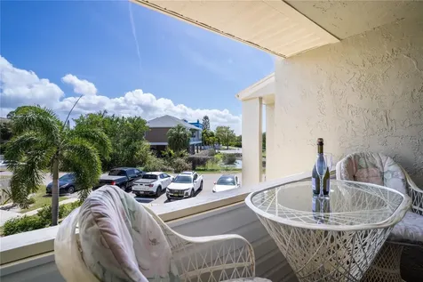 656 Windrush Bay Drive Tarpon Springs FL 34689