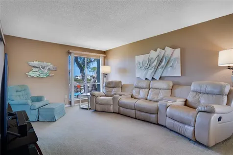 656 Windrush Bay Drive Tarpon Springs FL 34689