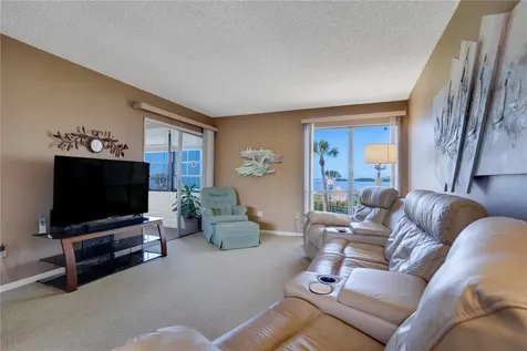 656 Windrush Bay Drive Tarpon Springs FL 34689
