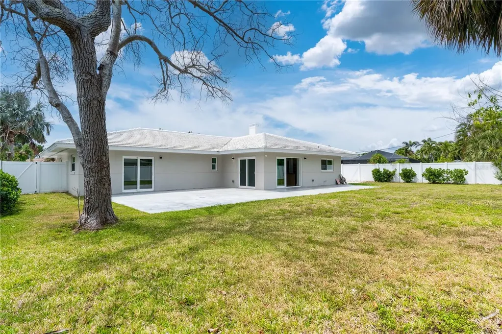 123 8th Street Belleair Beach FL 33786