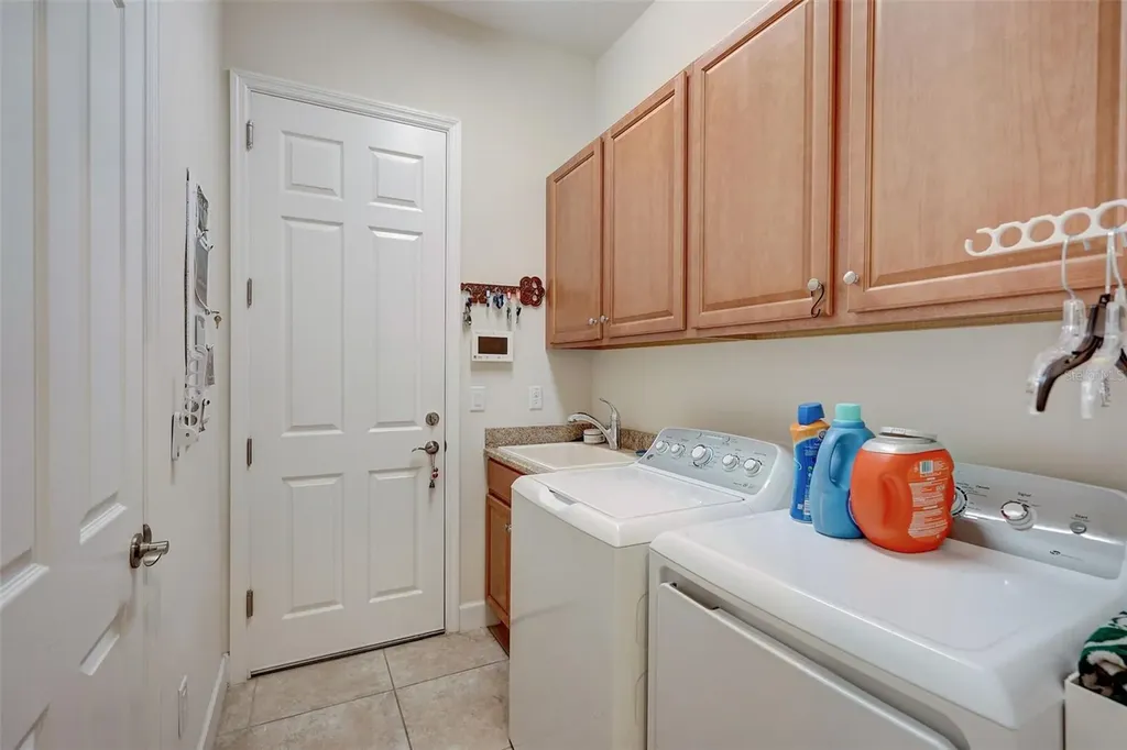 1804 Pacific Dunes Drive Sun City Center FL 33573
