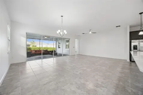 5013 E Fountainwood Drive St Cloud FL 34772