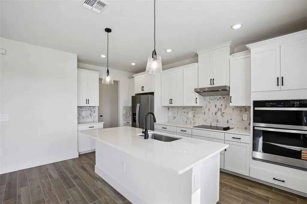 184 Shady Edge Loop Nokomis FL 34275
