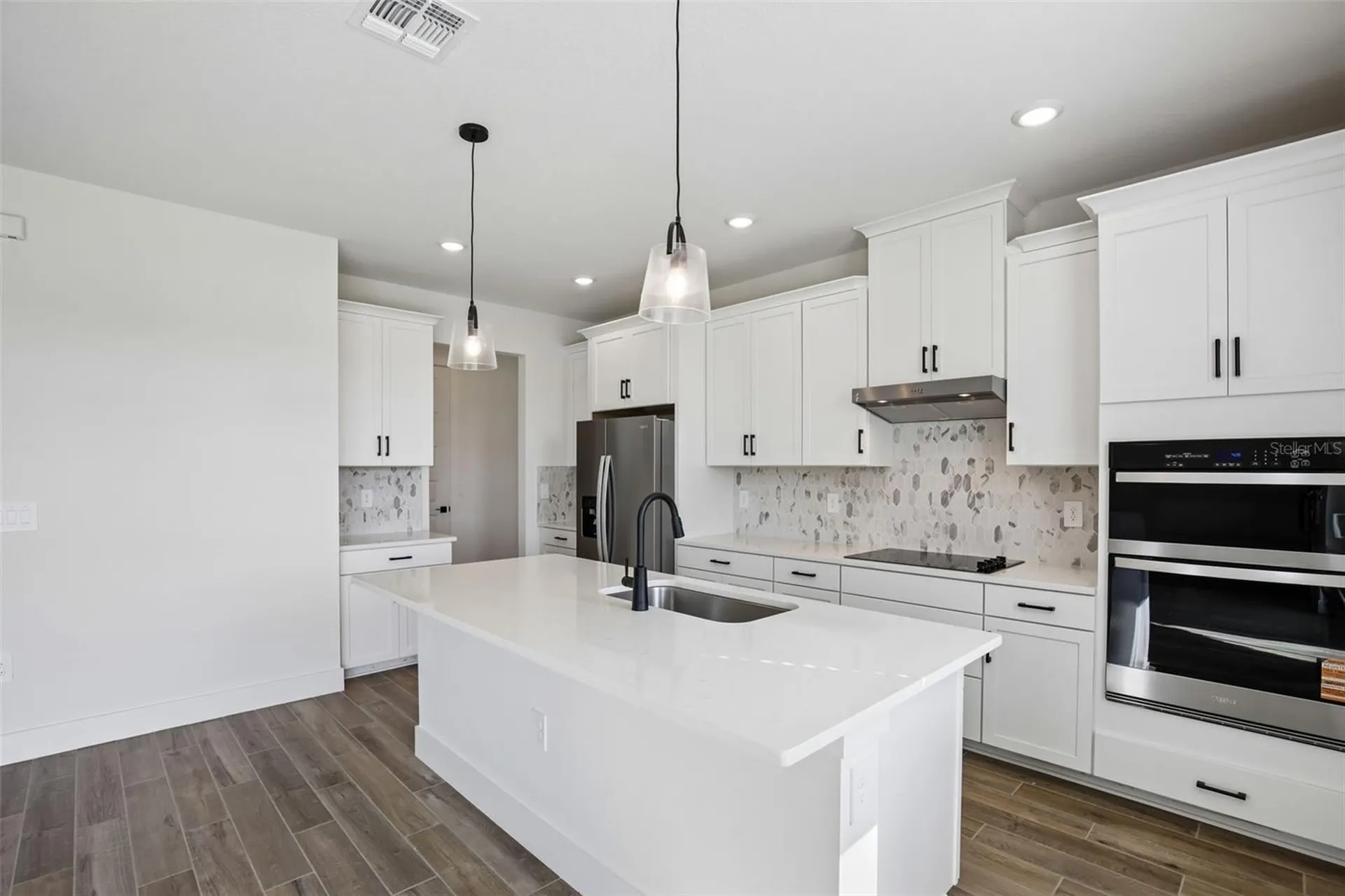 184 Shady Edge Loop Nokomis FL 34275