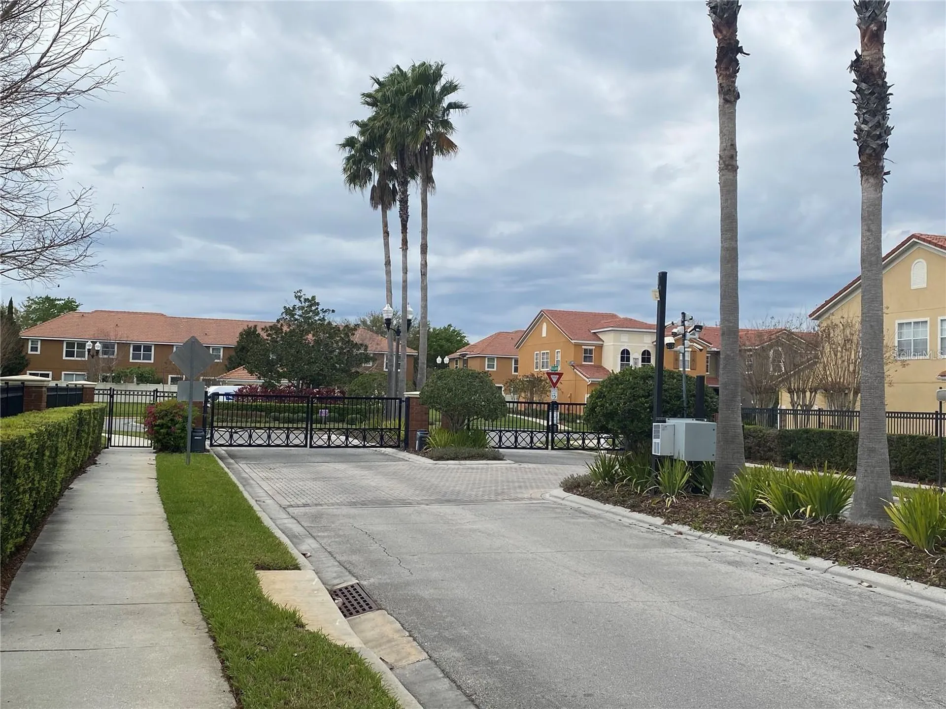 4824 Fiorazante Avenue Orlando FL 32839