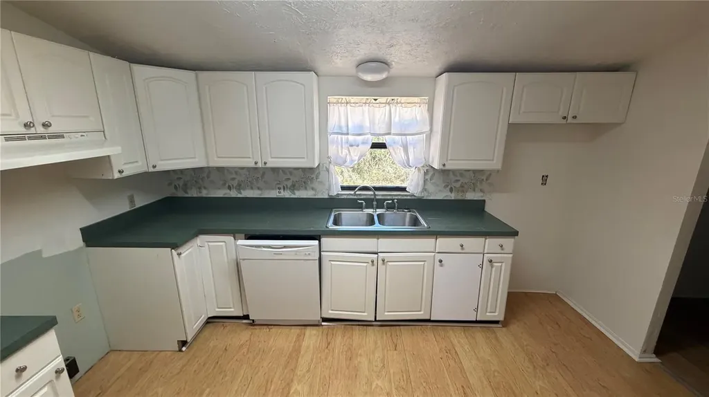7526 NE 221st Street Melrose FL 32666