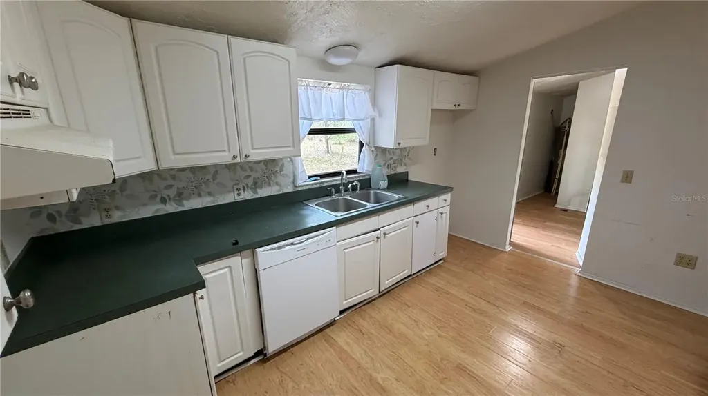 7526 NE 221st Street Melrose FL 32666