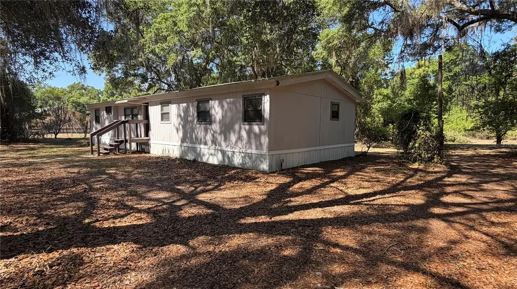 7526 NE 221st Street Melrose FL 32666
