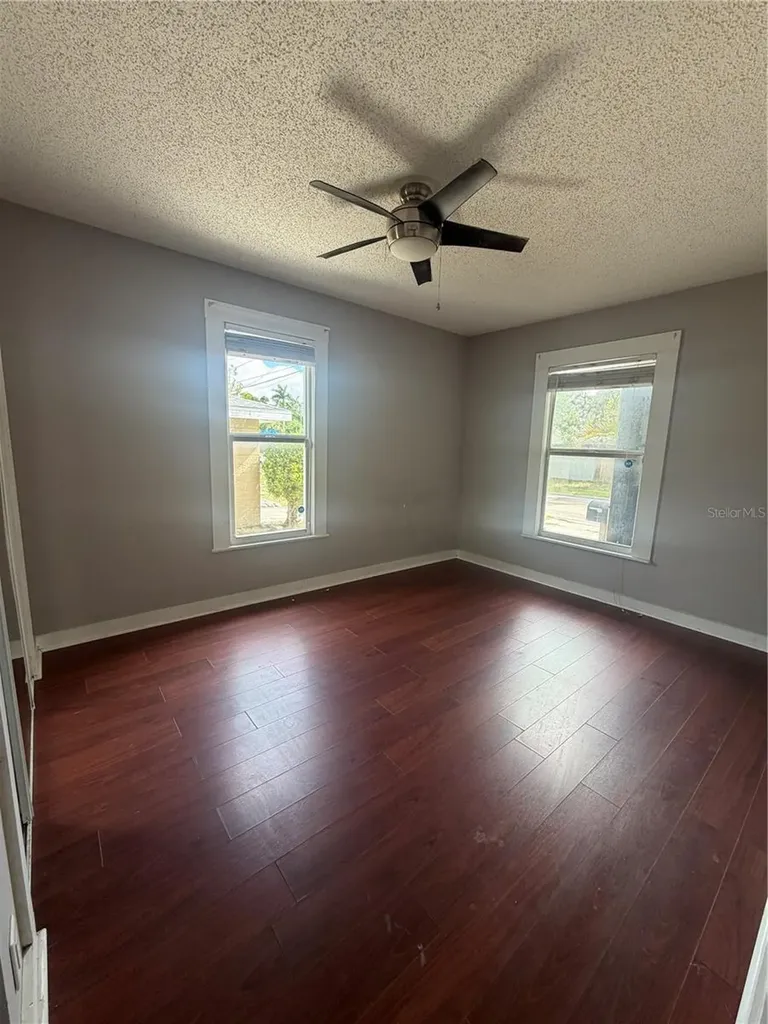 814 26th Street W Bradenton FL 34205