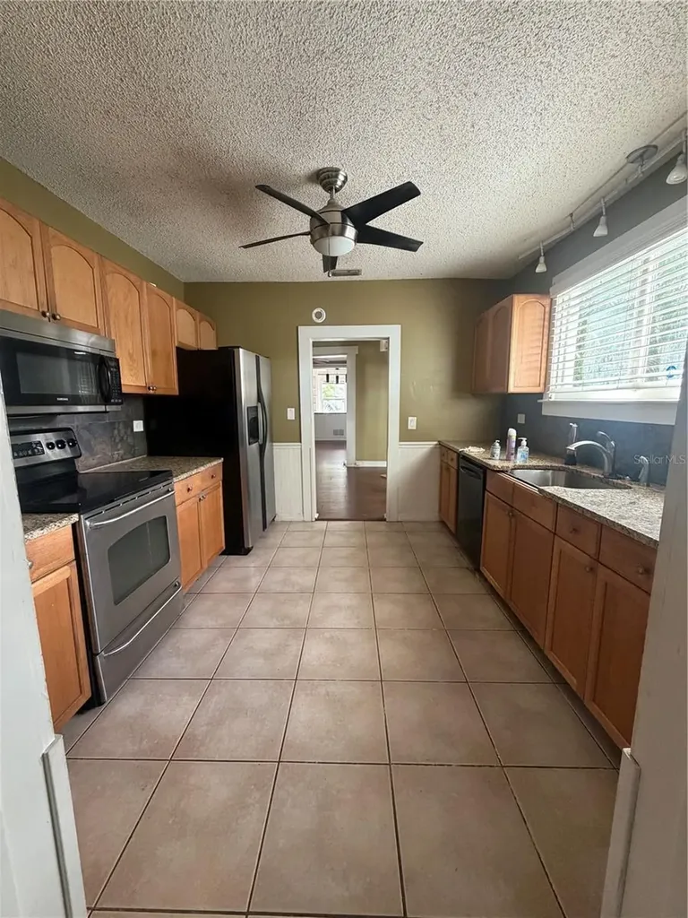 814 26th Street W Bradenton FL 34205