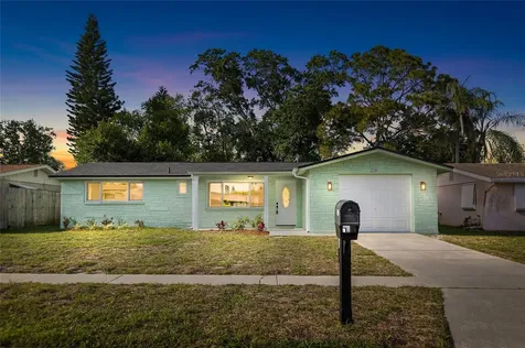 6239 7th Avenue New Port Richey FL 34653