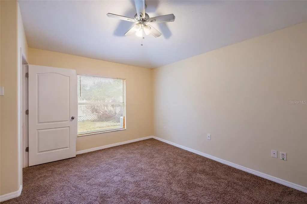 8117 Alamosa Wood Avenue Ruskin FL 33573