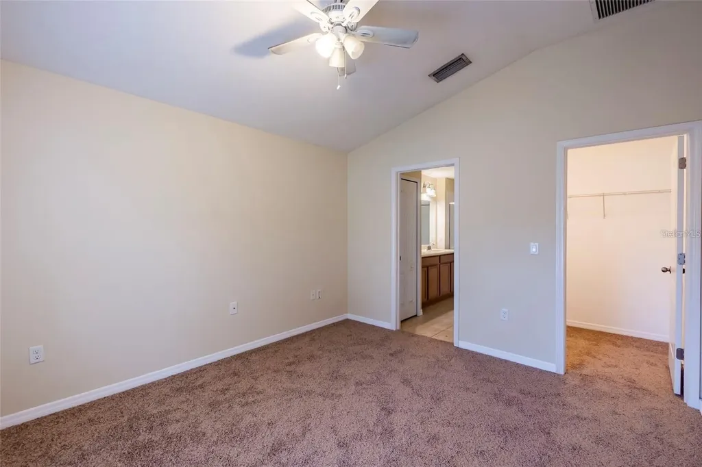 8117 Alamosa Wood Avenue Ruskin FL 33573