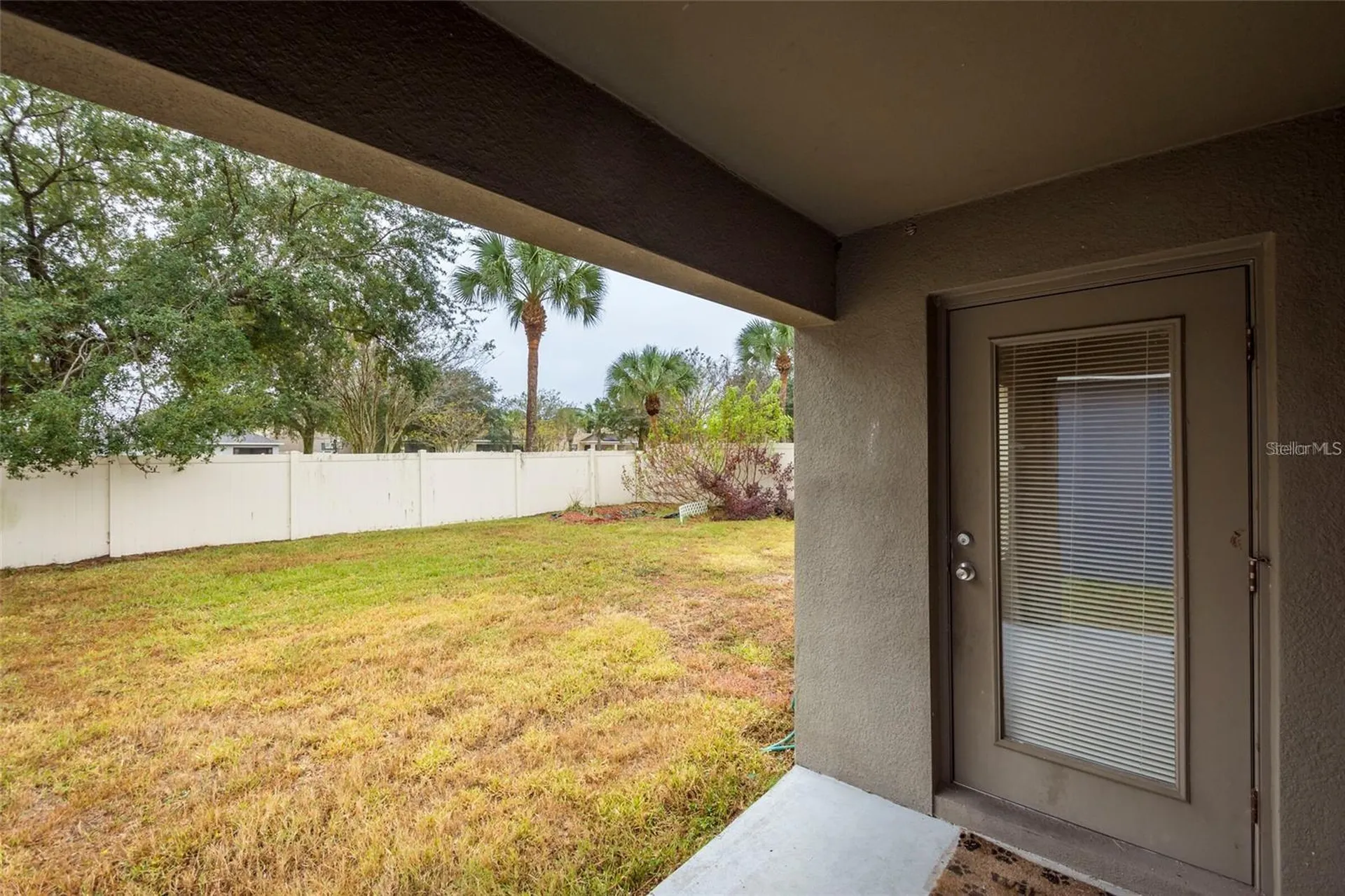 8117 Alamosa Wood Avenue Ruskin FL 33573