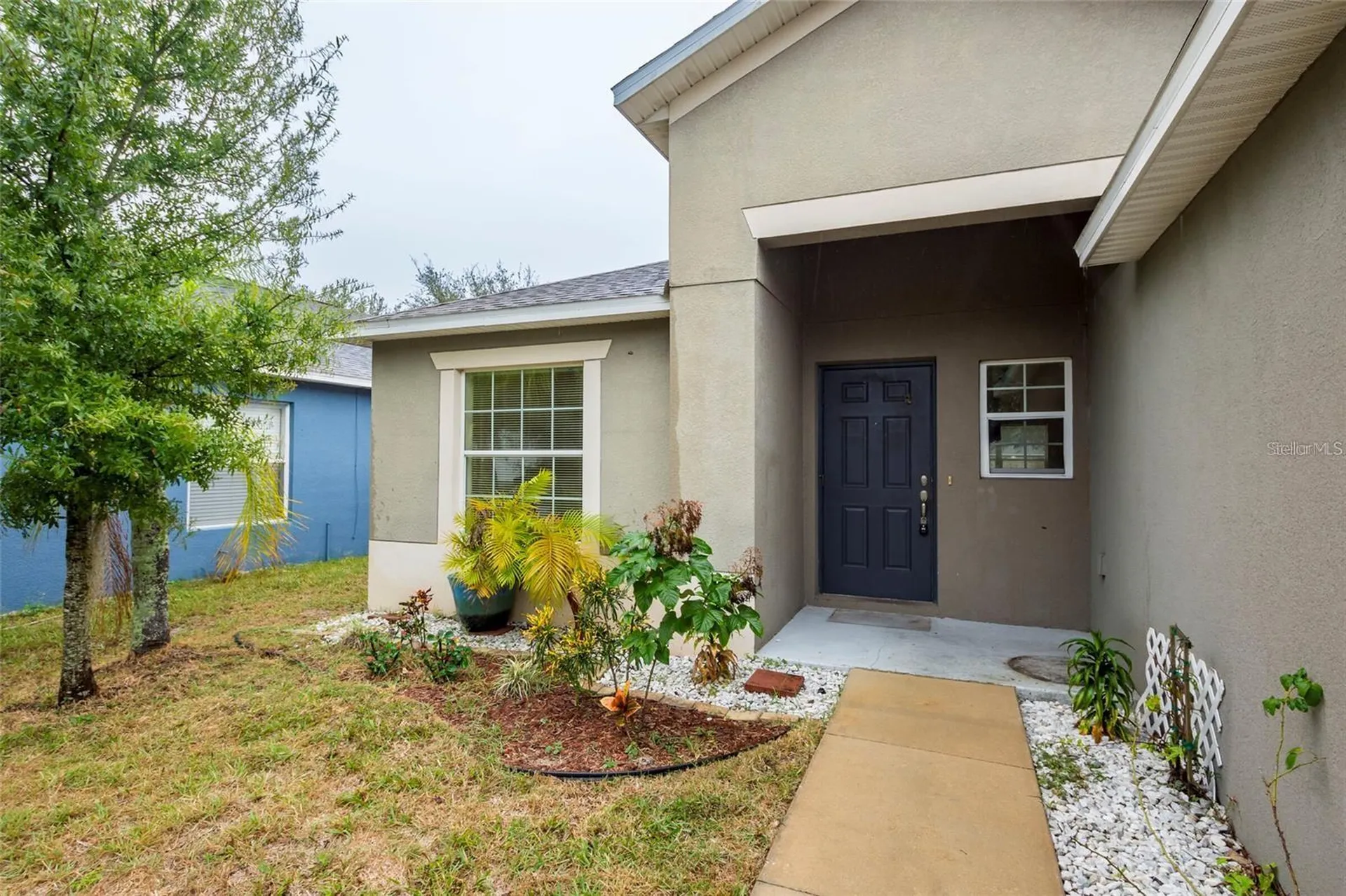 8117 Alamosa Wood Avenue Ruskin FL 33573