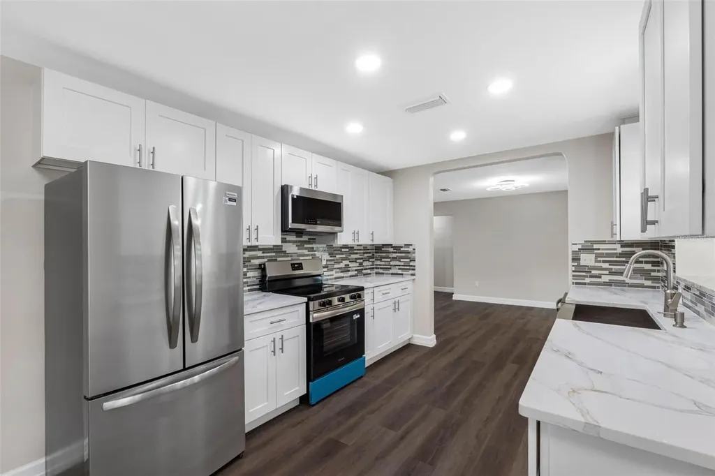 624 Orange Street Palm Harbor FL 34683