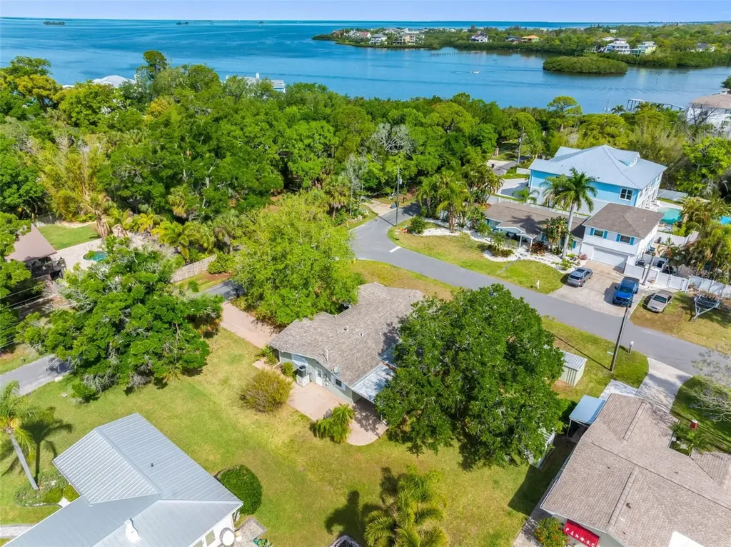 624 Orange Street Palm Harbor FL 34683